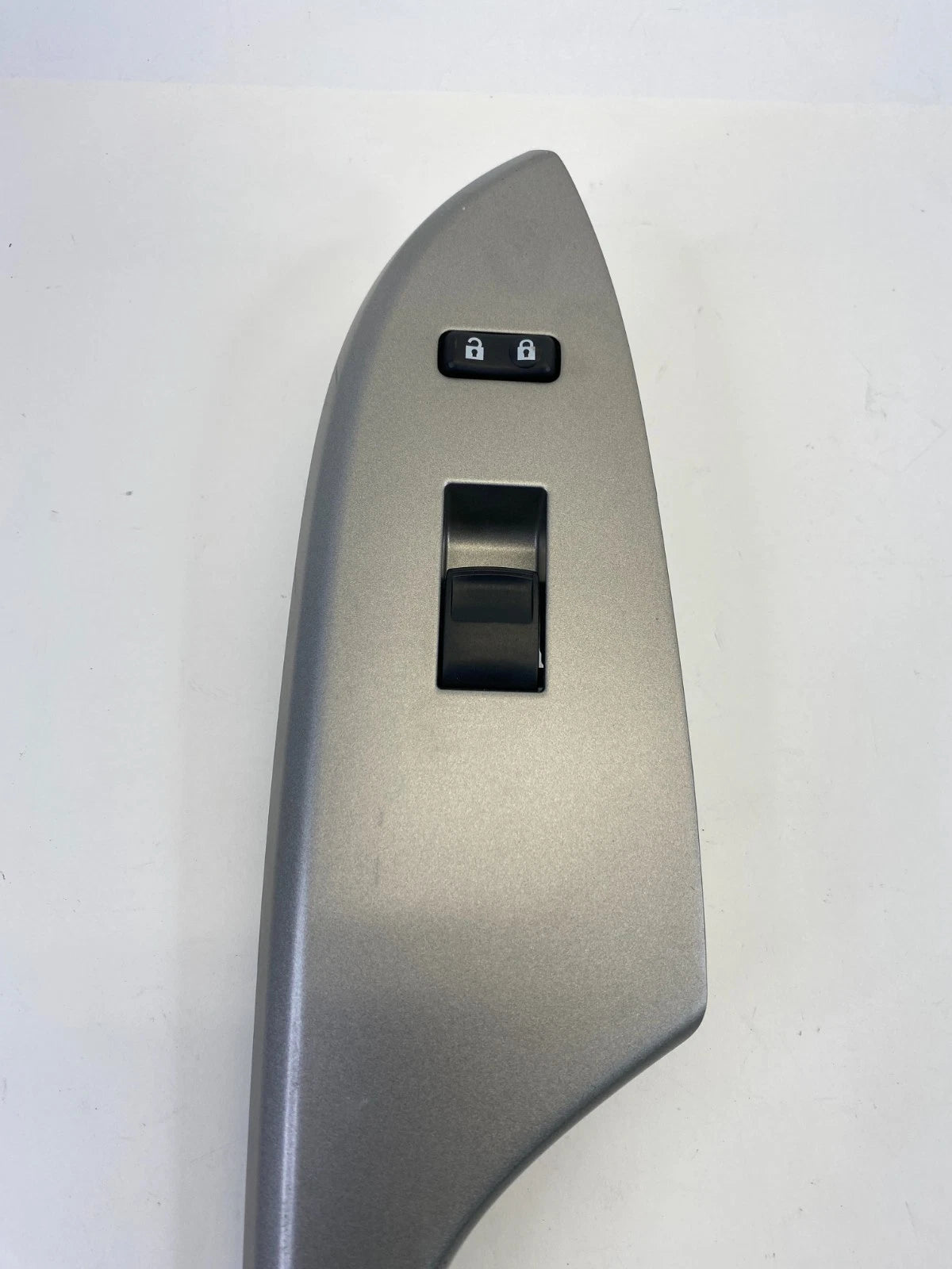 2009-2013 TOYOTA COROLLA FRONT RIGHT DOOR POWER WINDOW CONTROL SWITCH W/ BEZEL