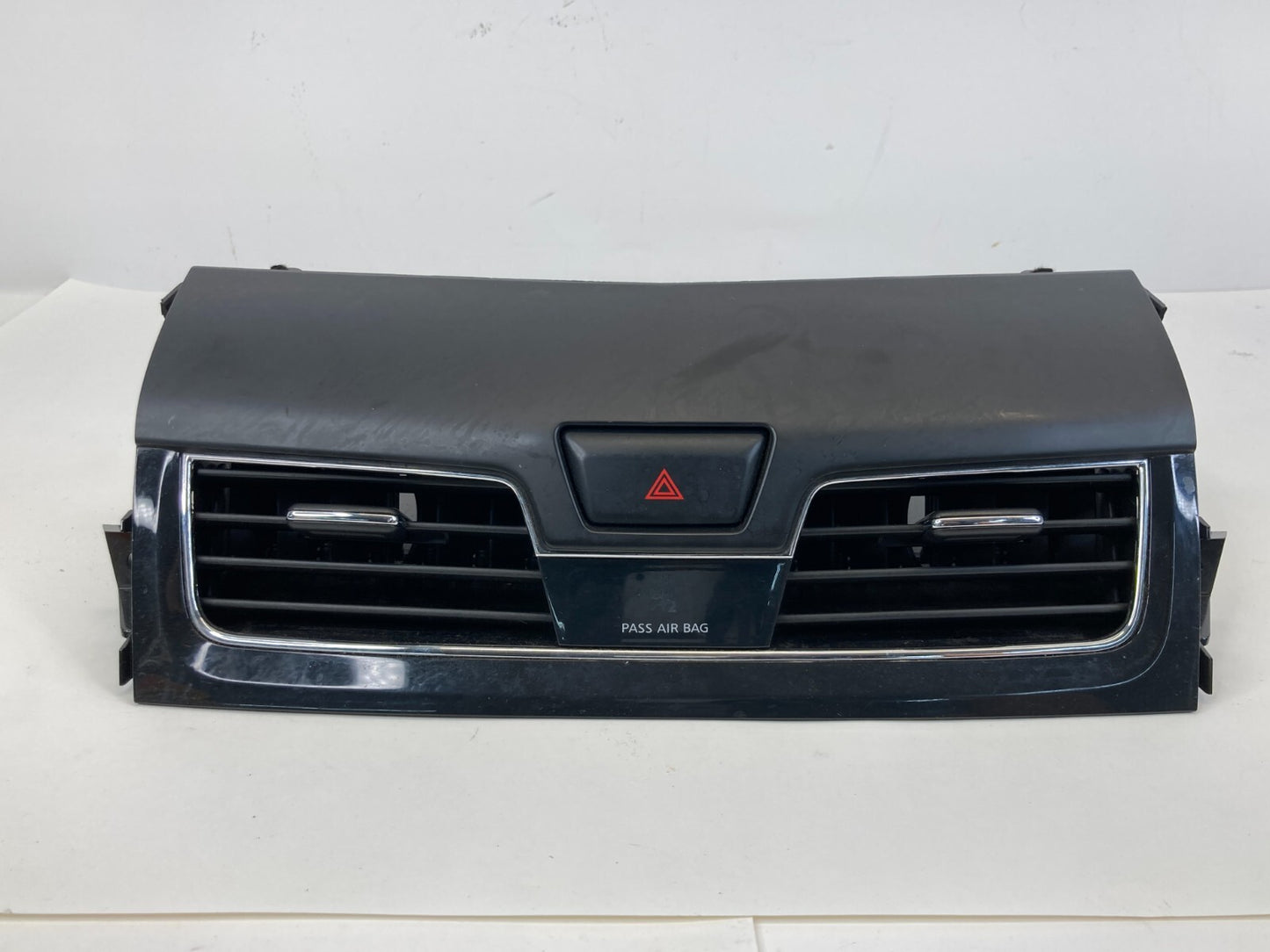 2013-2015 Nissan Altima Dash Center A/C Air Vent Grille Trim Panel 68750-3TA0A