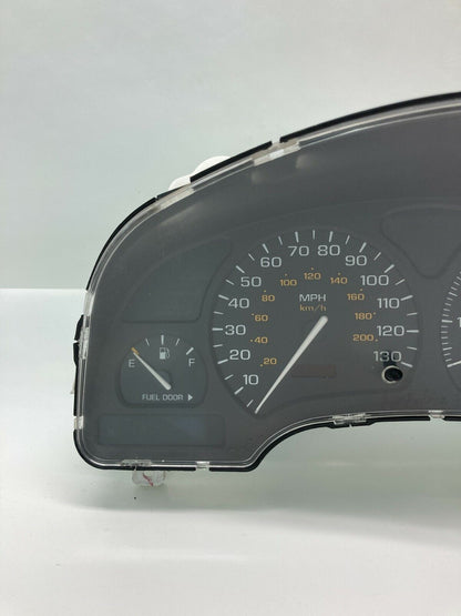 02 03 Saturn Vue MPH 3.0L AT Speedometer Instrument Cluster Gauges 22688555 OEM