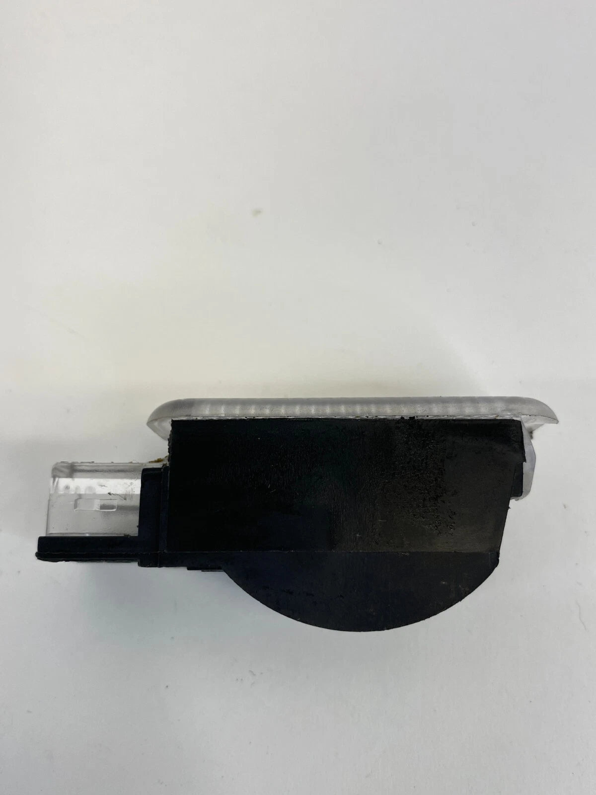 2007-2016 AUDI A4 QUATTRO FRONT RIGHT INNER DOOR PANEL COURTESY LIGHT LAMP OEM