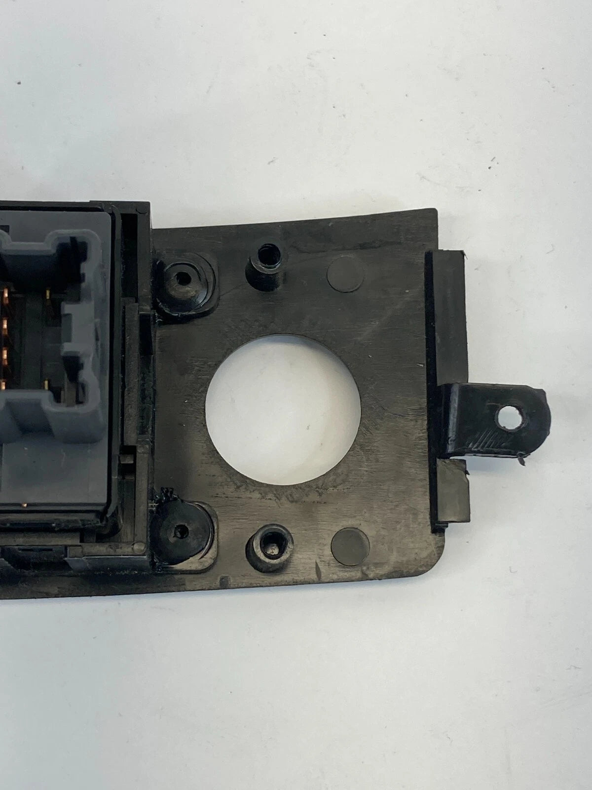 05 06 NISSAN ALTIMA FRONT CENTER CONSOLE LEFT & RIGHT SEAT HEATER SWITCH PANEL