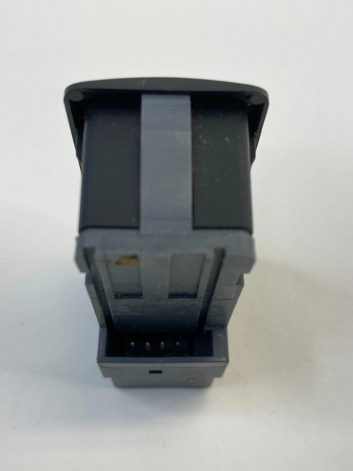 2006-2010 BMW 550I 530I 525I SOS EMERGENCY CALL PUSH BUTTON SWITCH 6918478-03