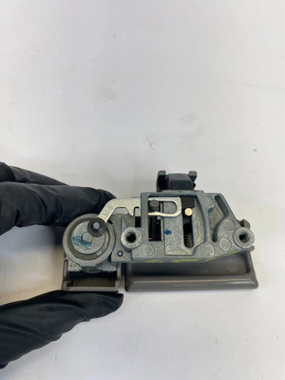 1999-2004 HONDA ODYSSEY GLOVE BOX DOOR COMPARTMENT LOCK LATCH HANDLE RELEASE OEM