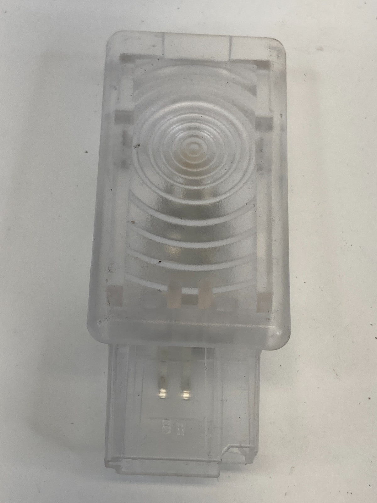 2012-2019 Chevrolet Cruze 10-17 Equinox Trunk Cargo Inner Courtesy Lamp 13503059