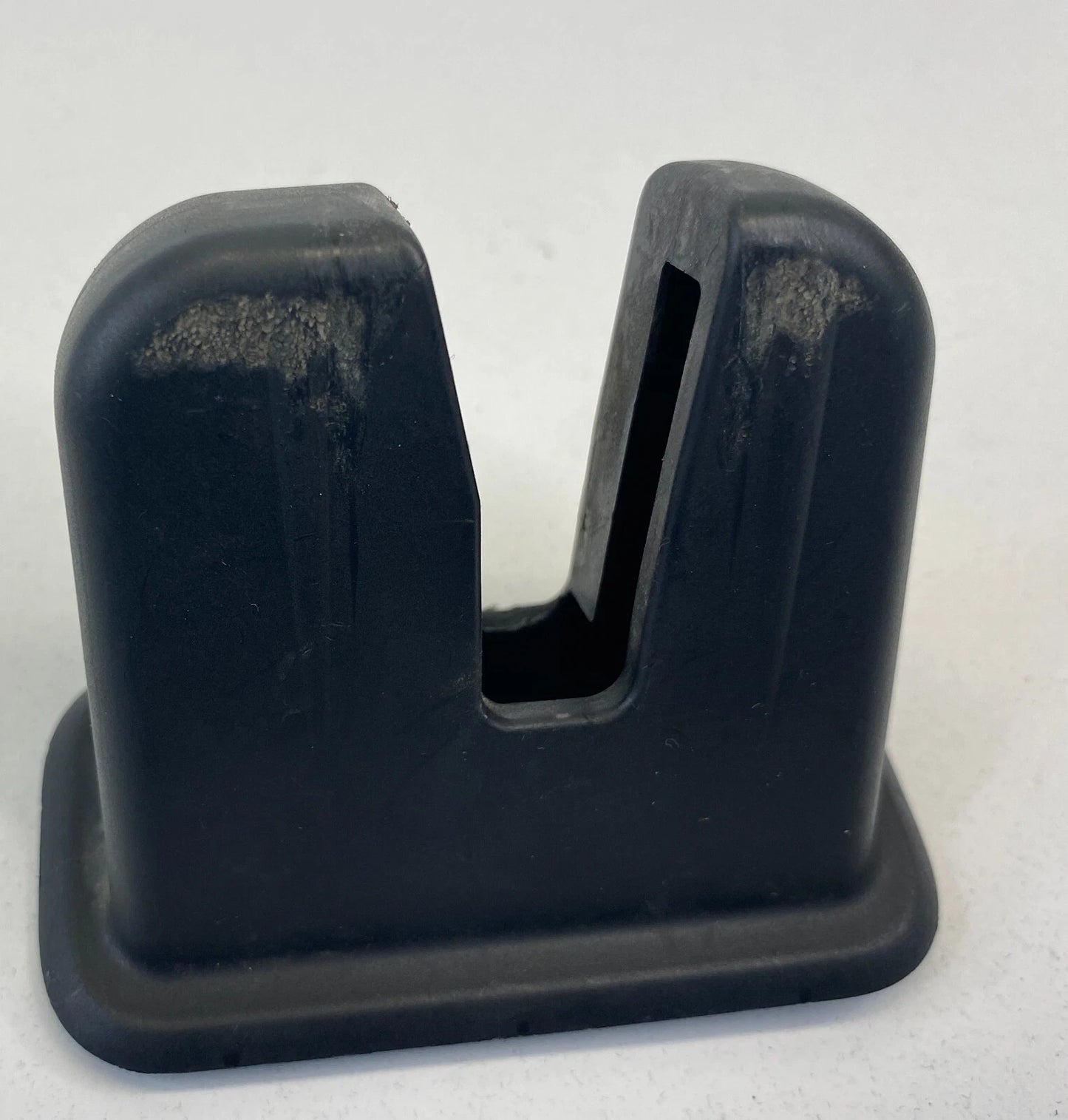 2005-2011 AUDI A6 QUATTRO REAR TRUNK LOCK LATCH ACTUATOR COVER 4E0827520B OEM