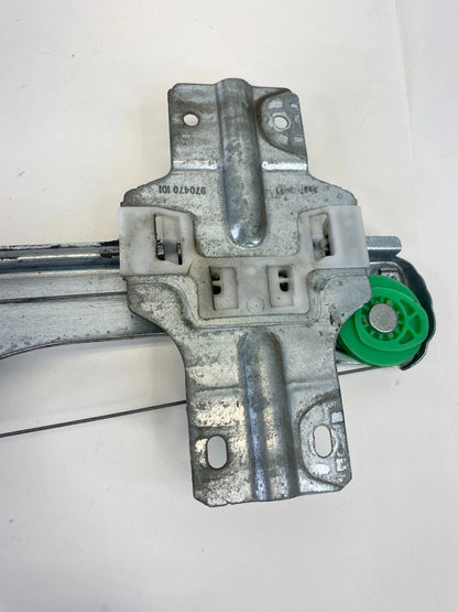2008-2012 BUICK ENCLAVE REAR RIGHT BACK SIDE DOOR WINDOW MOTOR W/ REGULATOR