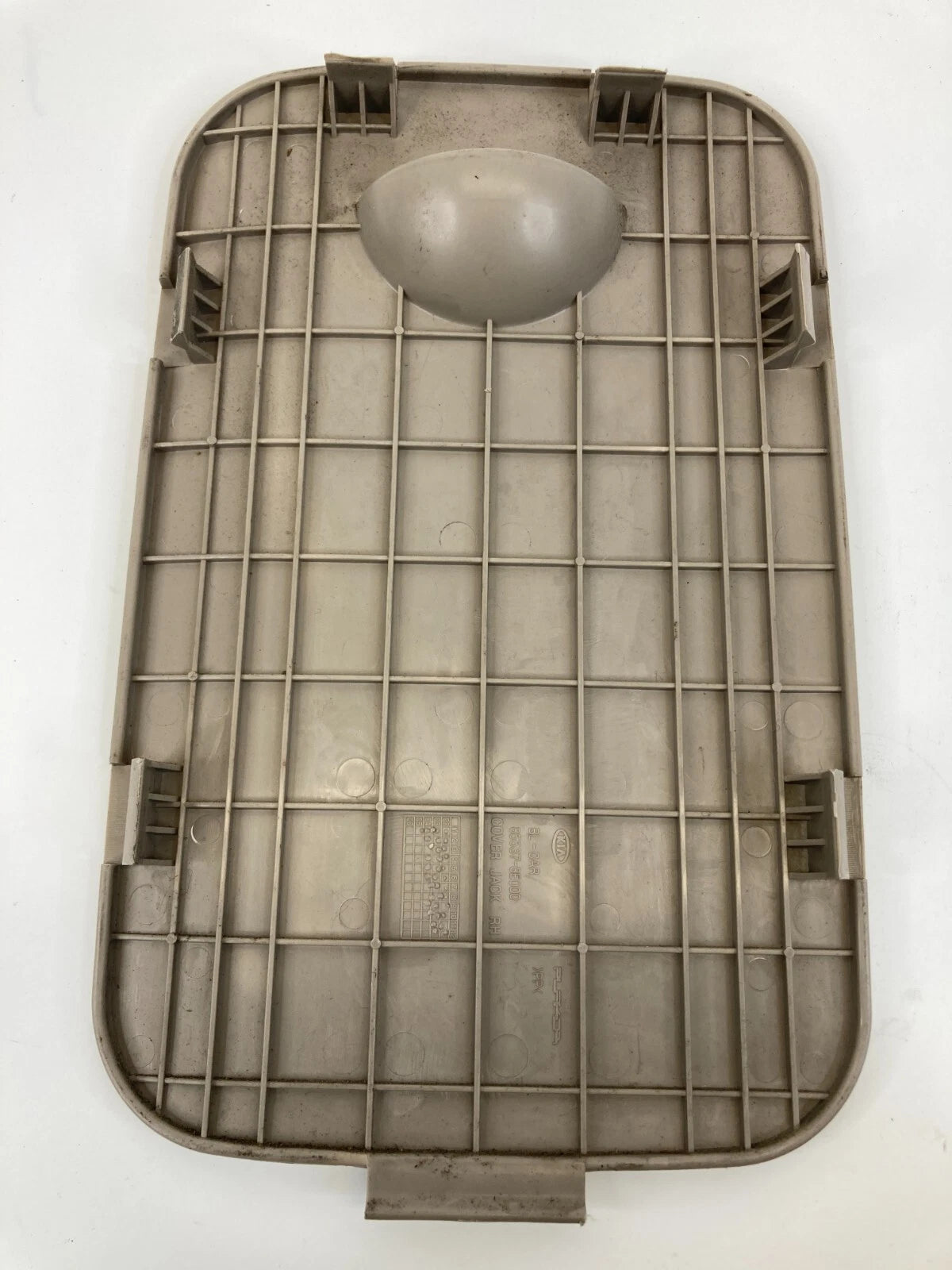 2003-2006 KIA SORENTO REAR RIGHT SIDE INTERIOR COVER JACK TRIM PANEL 85537-3E000