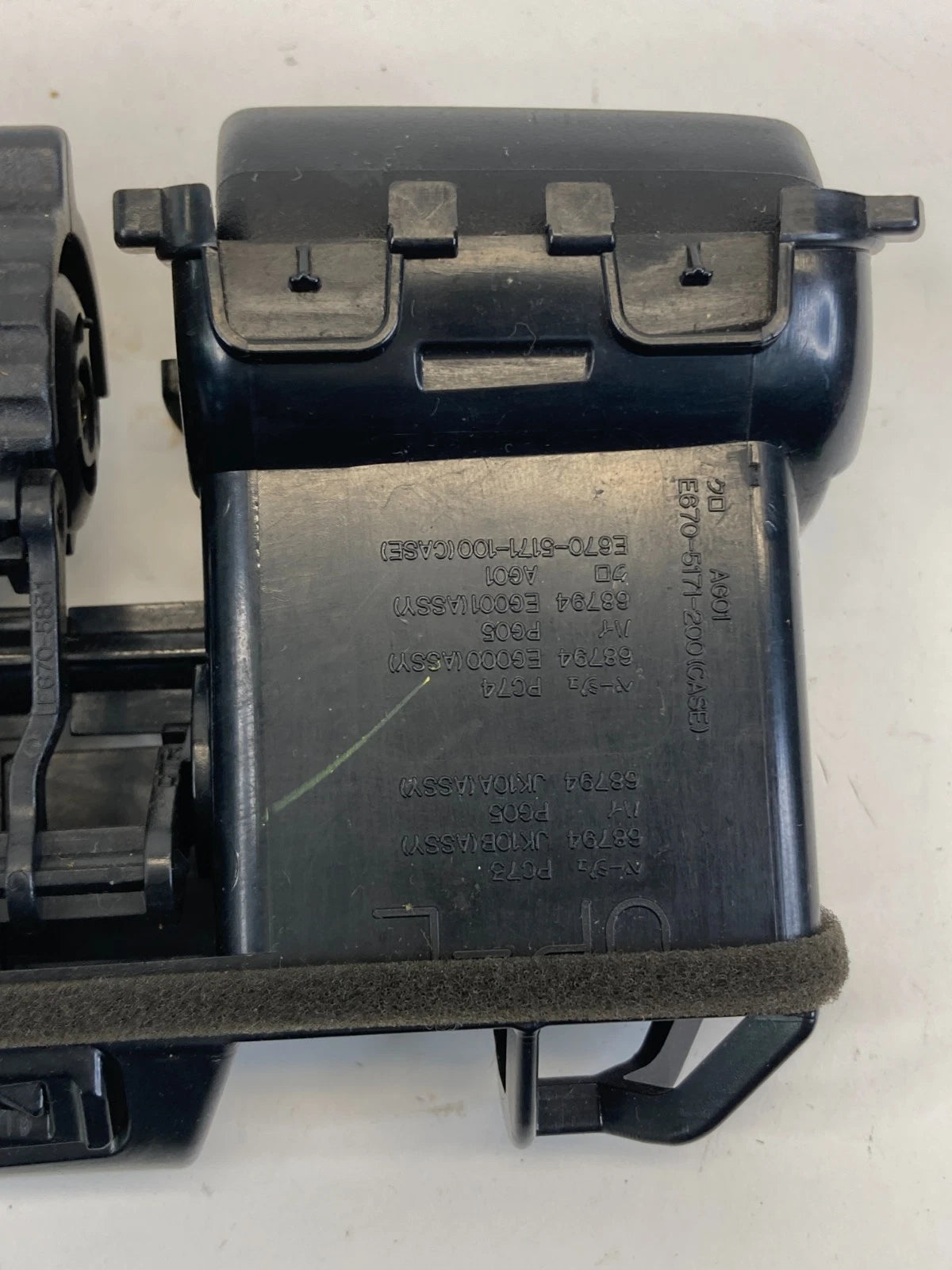 06-10 INFINITI M35 M45 REAR CENTER CONSOLE AC AIR VENT HEATER GRILLE 68794-JK10A