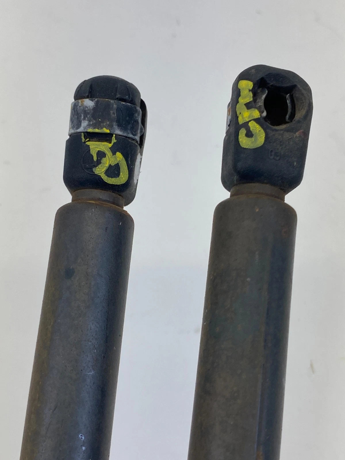 2002-2008 MINI COOPER PAIR OF REAR TAILGATE HATCH LIFT SUPPORT STRUT SHOCKS OEM