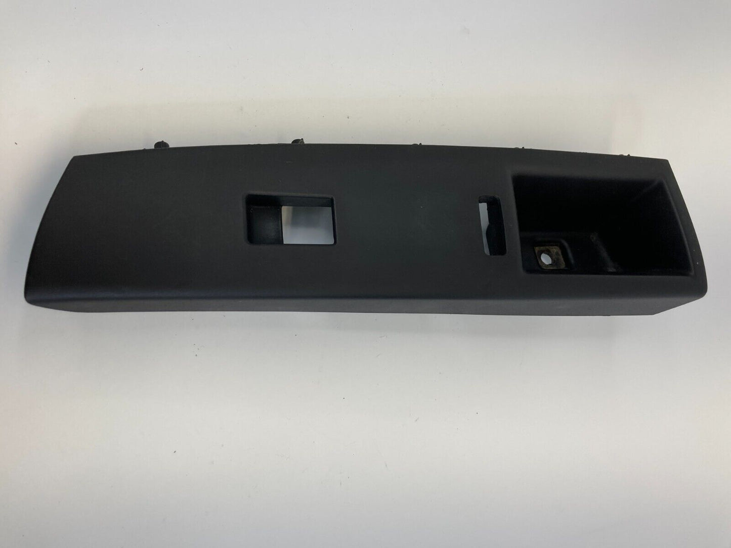 2016 Chevrolet Cruze Limited Front Right Side Window Switch Cover Bezel 94780476