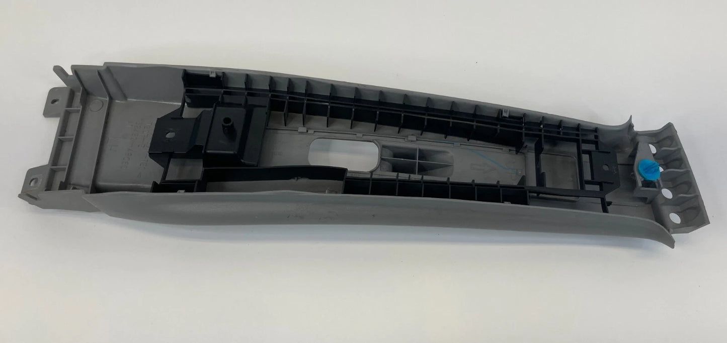 04-07 TOYOTA HIGHLANDER LEFT CENTER UPPER B PILLAR COVER TRIM 62420-48060 OEM