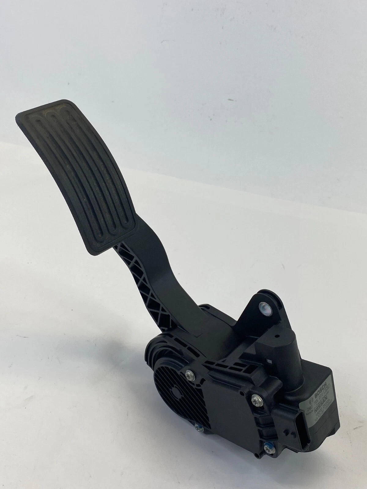 2007-2013 NISSAN ALTIMA SEDAN GAS ACCELERATOR PEDAL TRAVEL SENSOR 18002ZX00A OEM