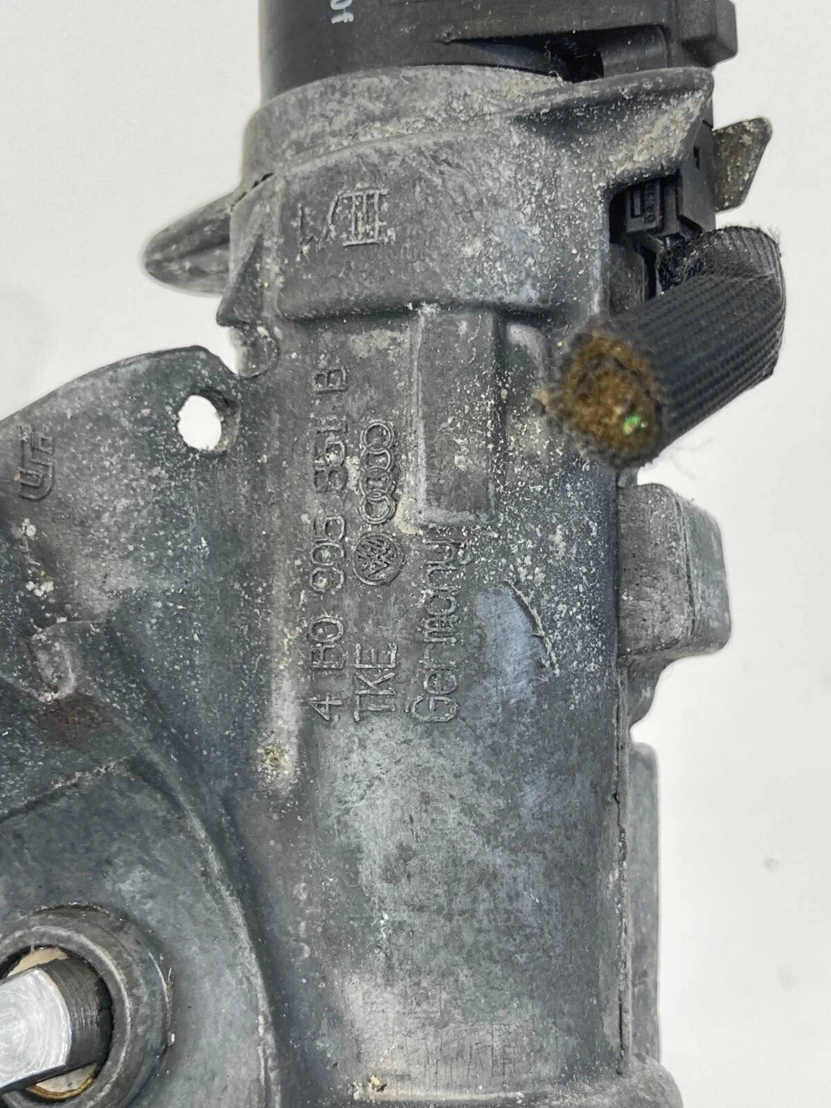 1999-2005 VOLKSWAGEN JETTA 2.8L V6 A/T IGNITION SWITCH LOCK CYLINDER & KEY OEM