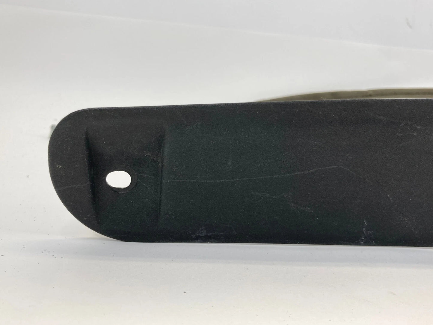 2009 2010 09 10 DODGE JOURNEY REAR TRUNK LID LICENSE LAMP LIGHT MOLDING BEZEL