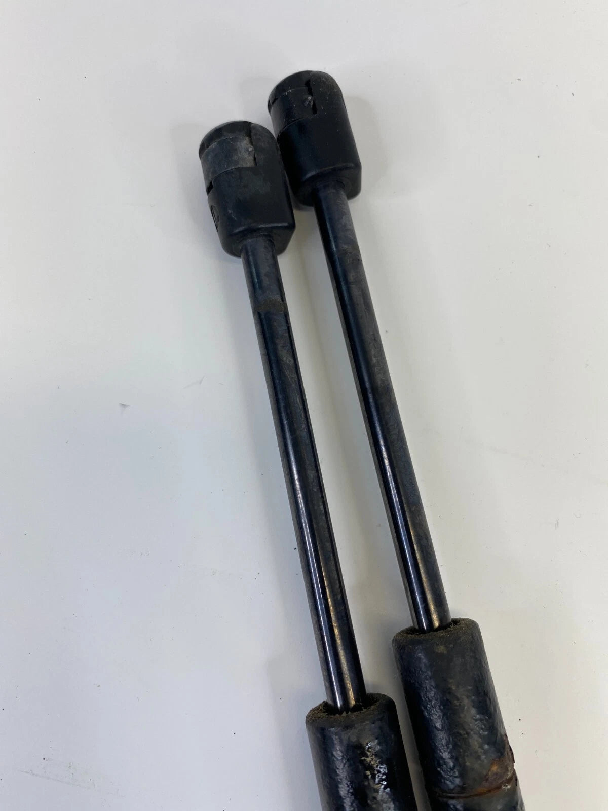 2010-2014 SUBARU LEGACY REAR LIFTGATE SHOCK STRUT SUPPORT SET PAIR 57522AJ00A