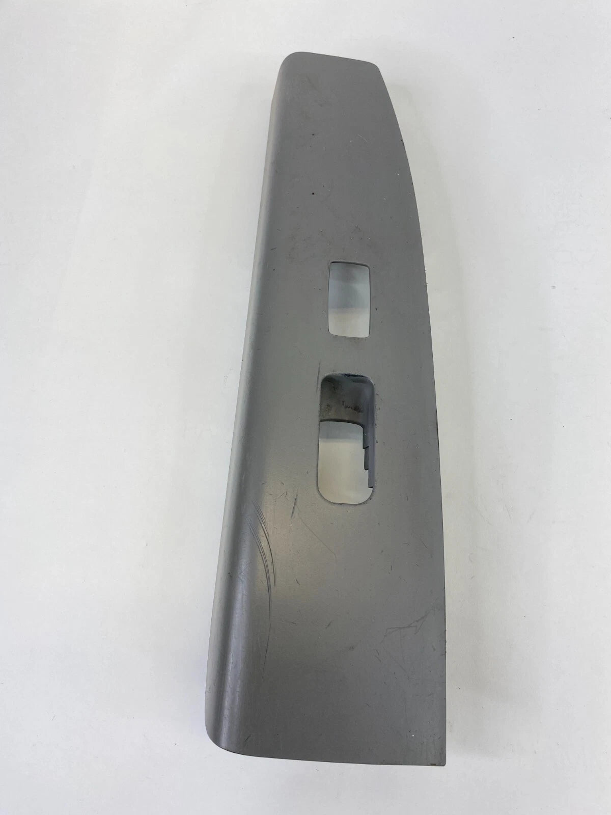 2007-2009 HYUNDAI SANTA FE FRONT RIGHT PASSENGER WINDOW SWITCH BEZEL TRIM OEM