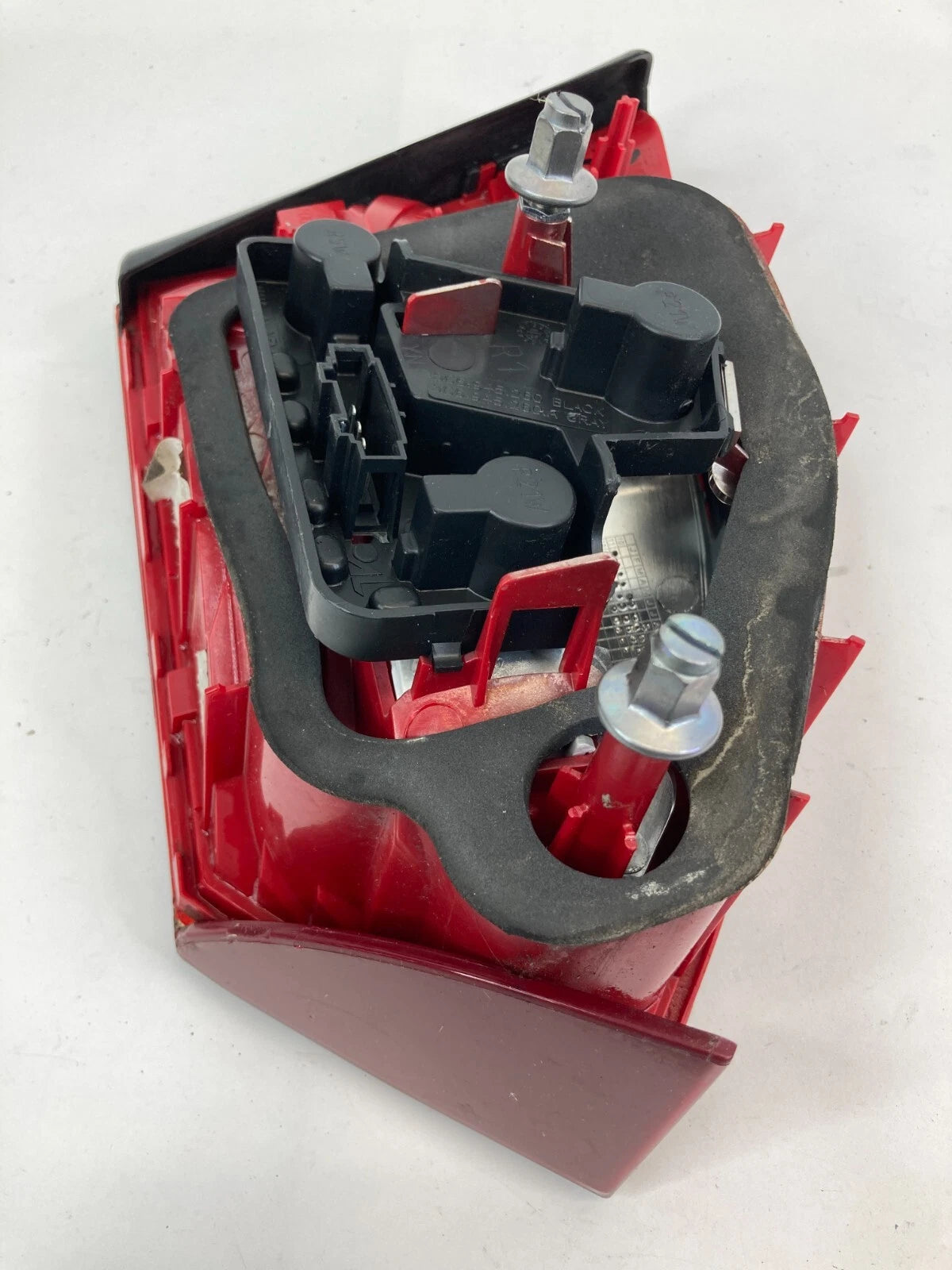 2011-2014 VOLKSWAGEN JETTA RR RIGHT SIDE TRUNK LID INNER TAILLIGH TAIL LIGHT OEM