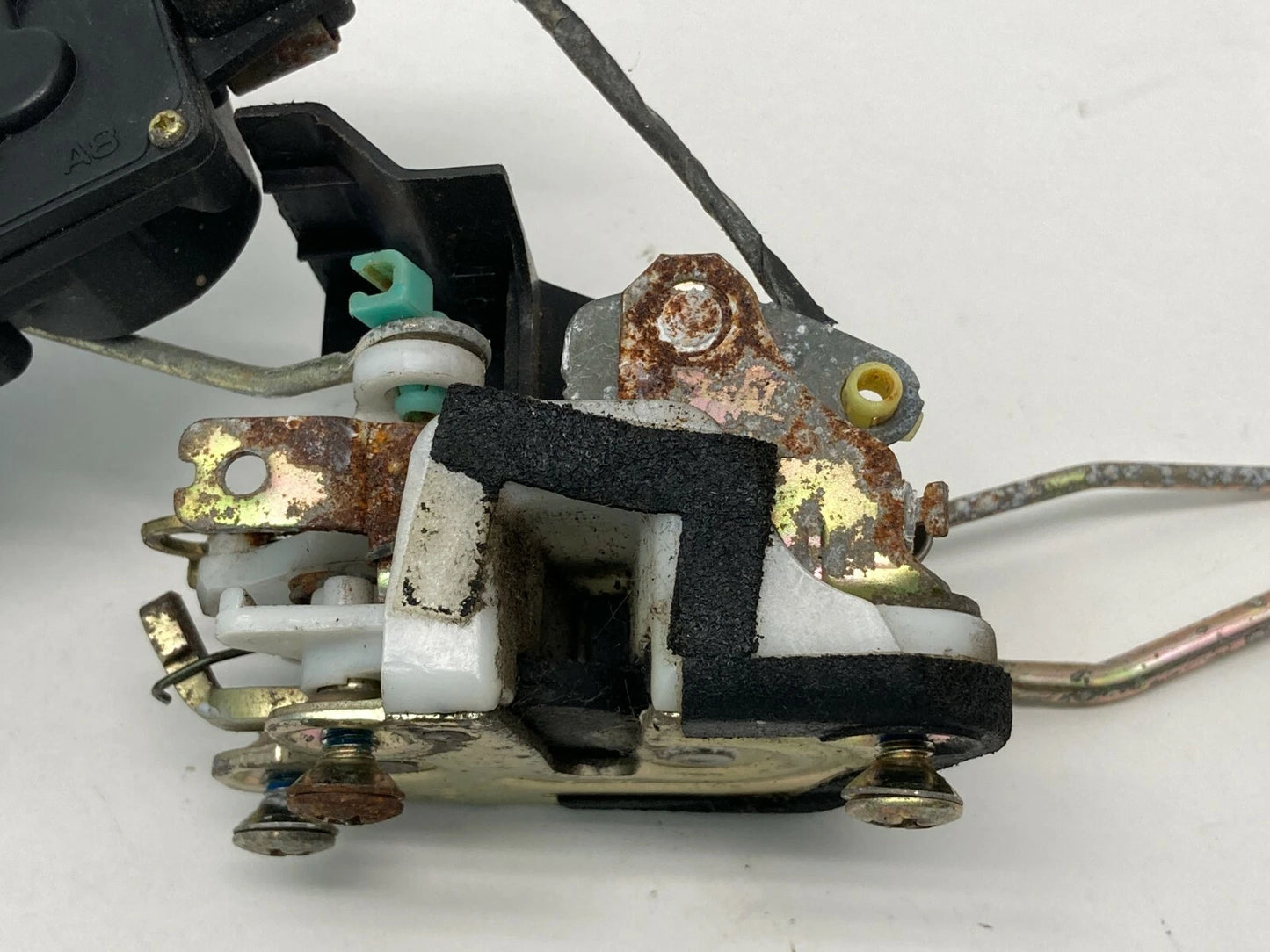 1997-2001 HYUNDAI TIBURON FRONT RIGHT SIDE DOOR LOCK LATCH RELEASE ACTUATOR OEM