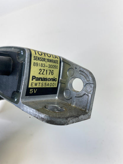 1998-2005 Lexus GS300 01-05 GS430 Yaw Rate Sensor Control Module 89183-30050 OEM