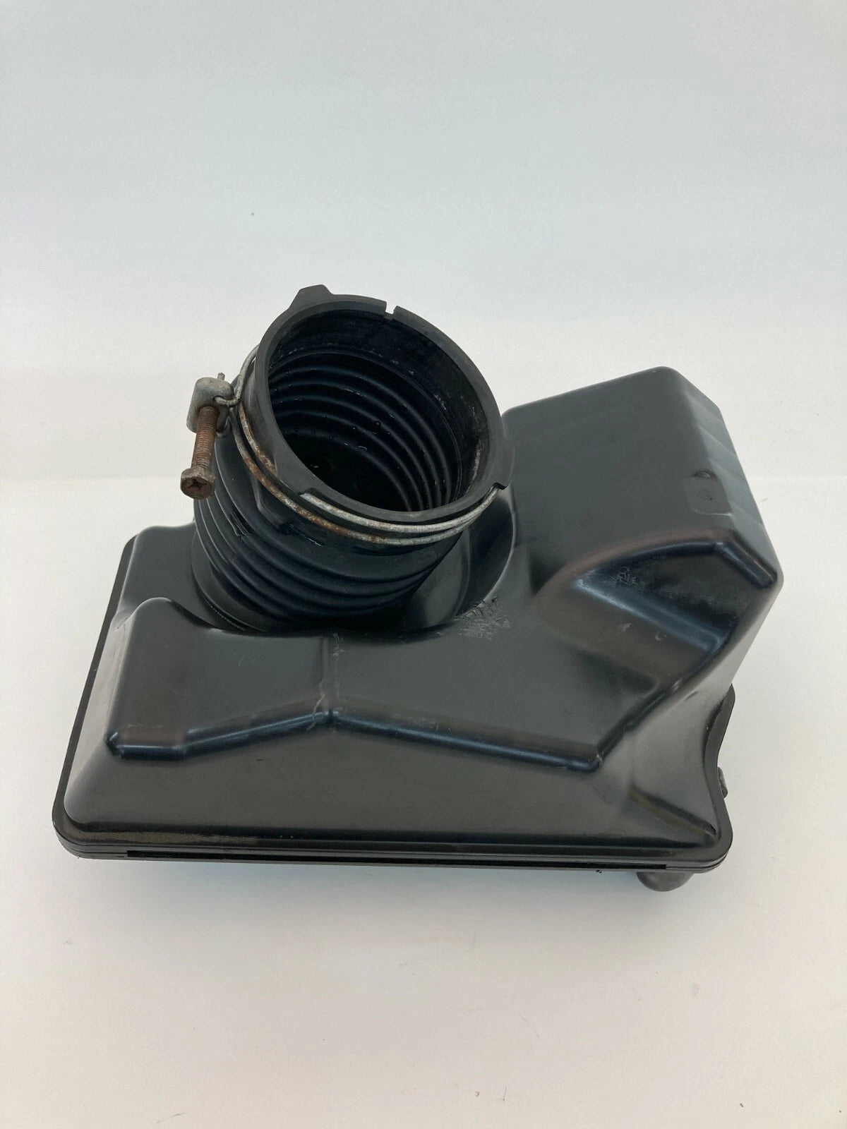 2000-2004 TOYOTA AVALON 3.0L AIR INTAKE HOSE CLEANER BOX ASSEMBLY OEM 178800P030
