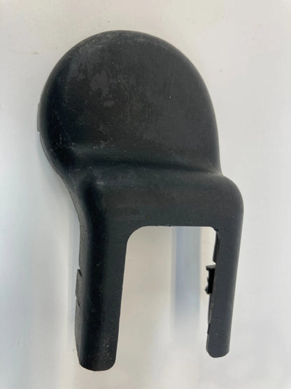 11-16 HYUNDAI ELANTRA FRONT RIGHT SEAT TRACK INNER END CAP COVER 88567-3X000