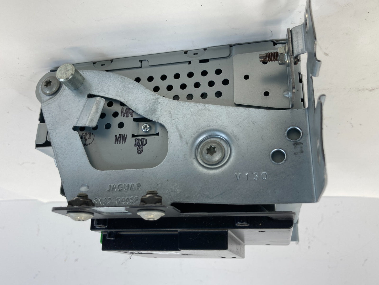 2009-2011 Jaguar XF Radio AM/FM Stereo 6 Disc CD Player Receiver 7G9N-18C815-TA