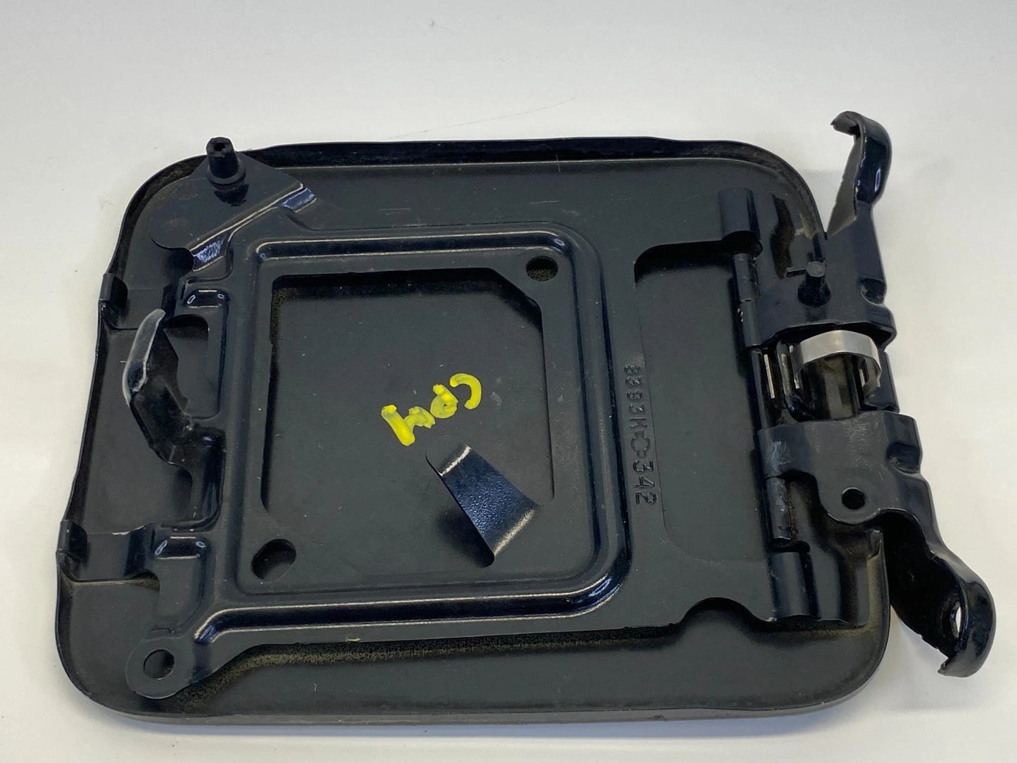 2013-2016 NISSAN PATHFINDER FUEL FILLER DOOR GAS TANK LID FLAP COVER