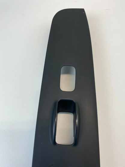 2004 2005 2006 KIA AMANTI SEDAN FRONT RIGHT SIDE WINDOW SWITCH BEZEL TRIM COVER
