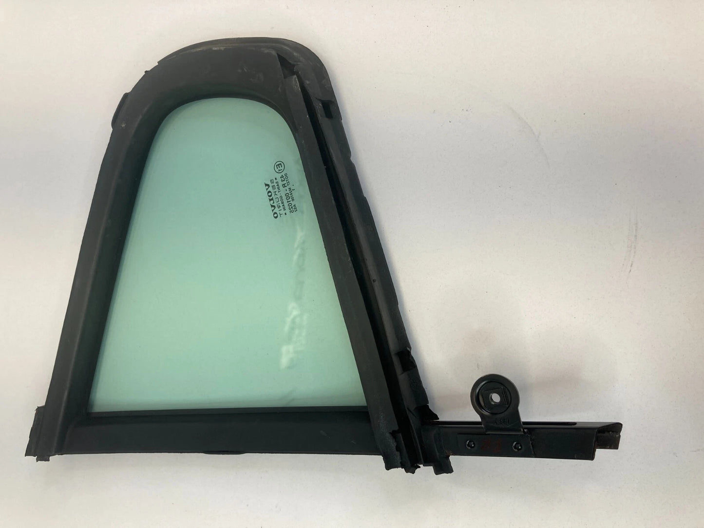 01-09 VOLVO S60 SEDAN REAR RIGHT DOOR QUARTER FIXED VENT WINDOW GLASS 8643030
