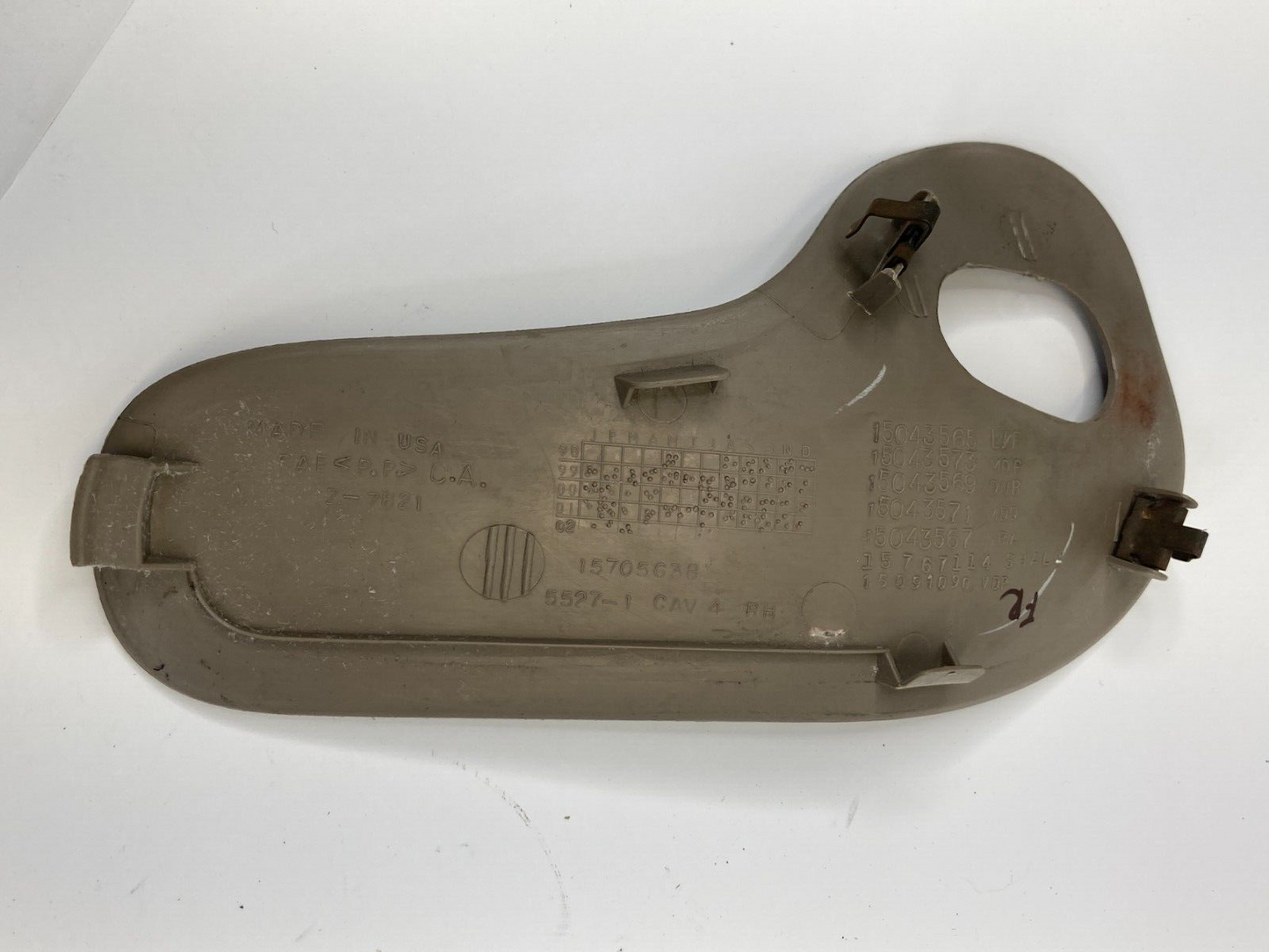 2001-2006 Silverado Sierra Front Right Interior Door Handle Cover Bezel 15043565