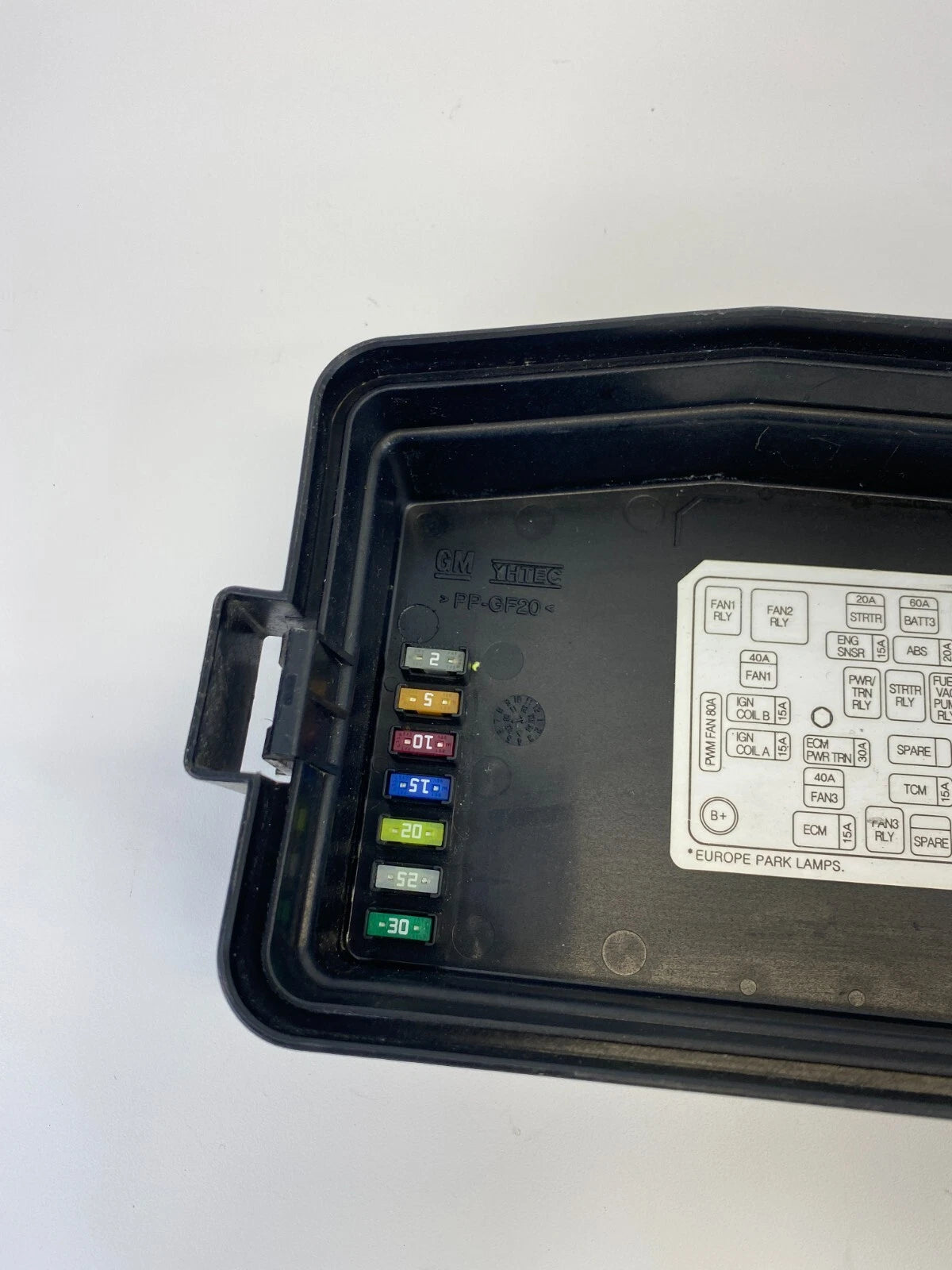 2012-2015 CHEVROLET CAPTIVA SPORT 2.4L AT ENGINE FUSE RELAY BOX LID CAP COVER