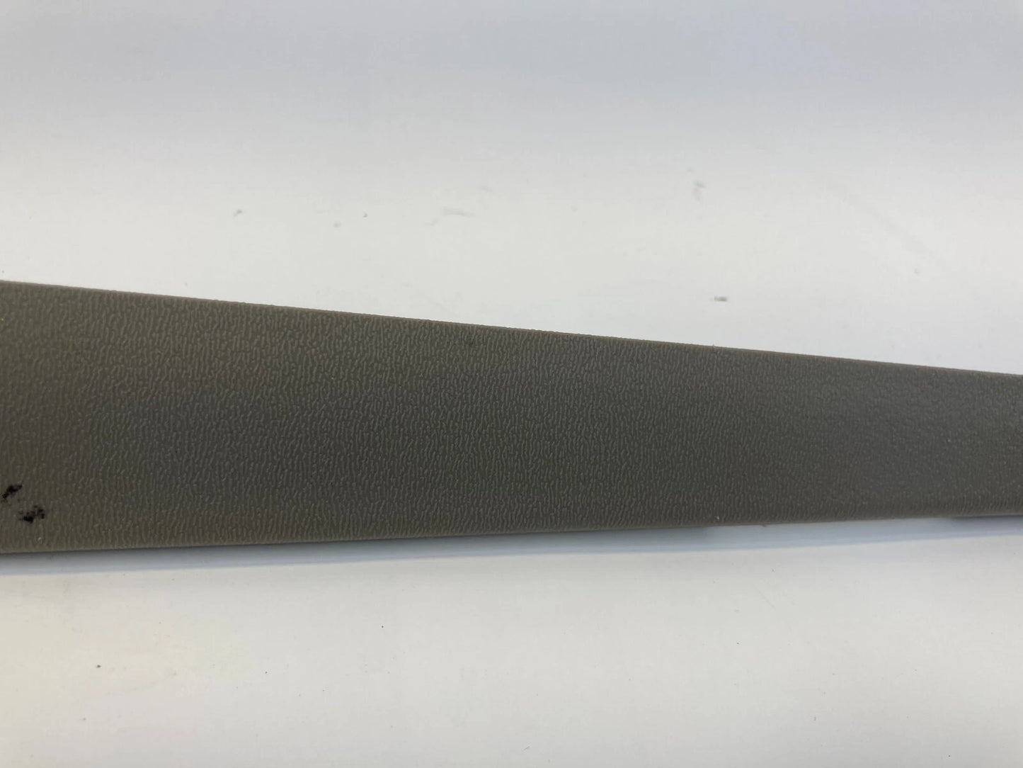 2008 09 10 2011 FORD FOCUS FRONT LEFT SIDE DOOR PILLAR COVER TRIM BEZEL OEM