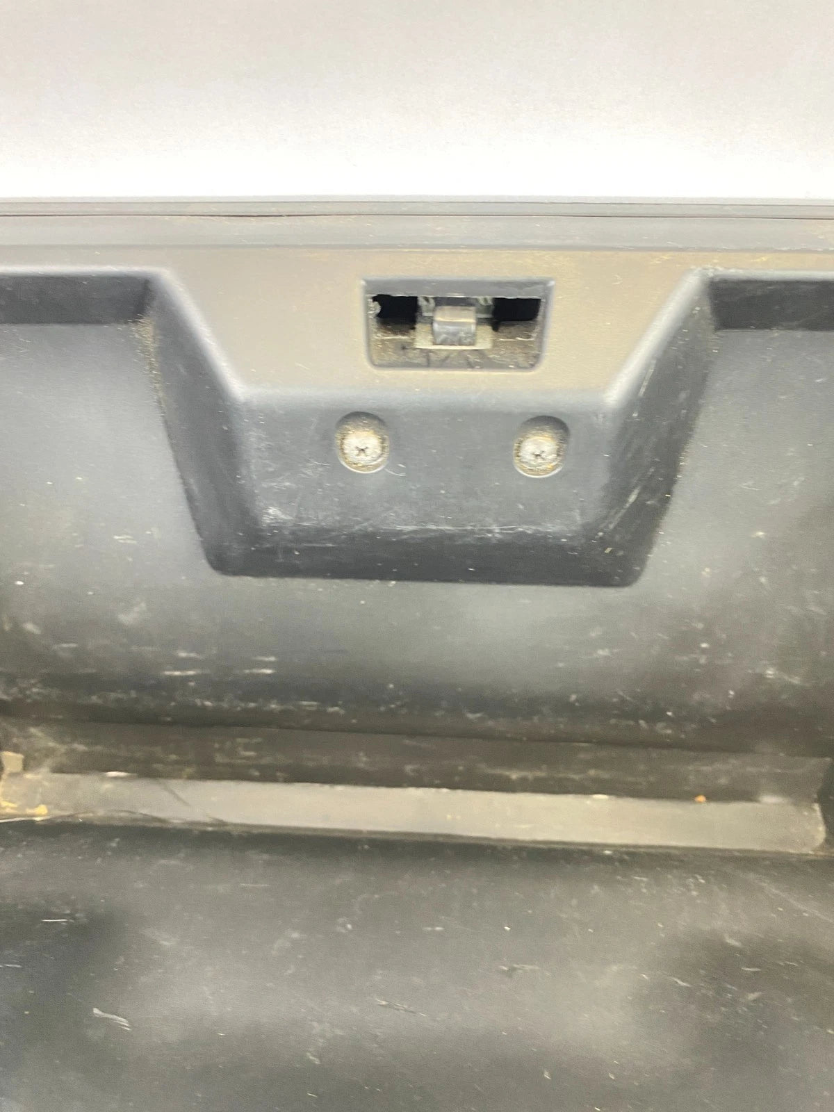 2003-2008 HONDA ELEMENT DASH GLOVE BOX STORAGE COMPARTMENT 500A010NH167L OEM