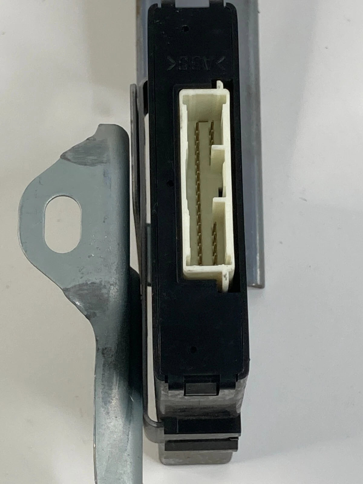 2005-2007 TOYOTA SOLARA NETWORK GATEWAY CONTROL UNIT MODULE OEM 89111-33030