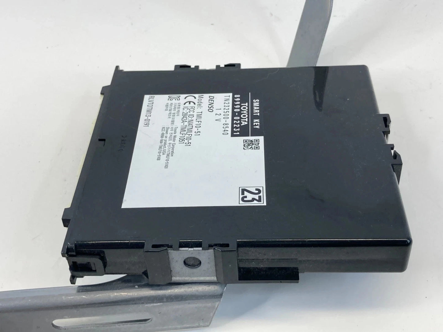 2014-2019 TOYOTA COROLLA THEFT LOCKING SMART KEY CONTROL MODULE 89990-02231 OEM