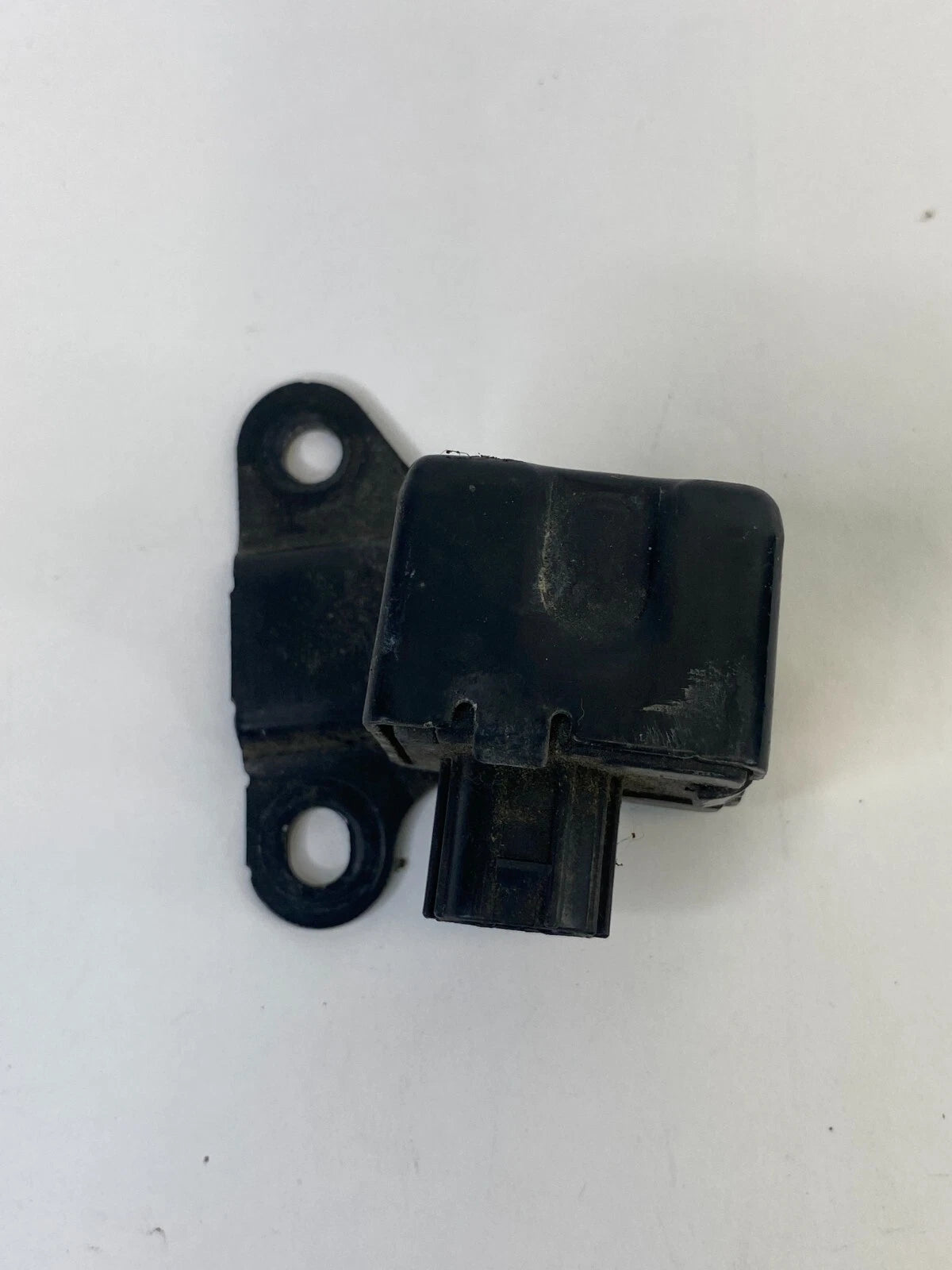 2004-2009 TOYOTA PRIUS 1.5L INVERTER CIRCUIT BREAKER SENSOR CONTROL G4845-47020
