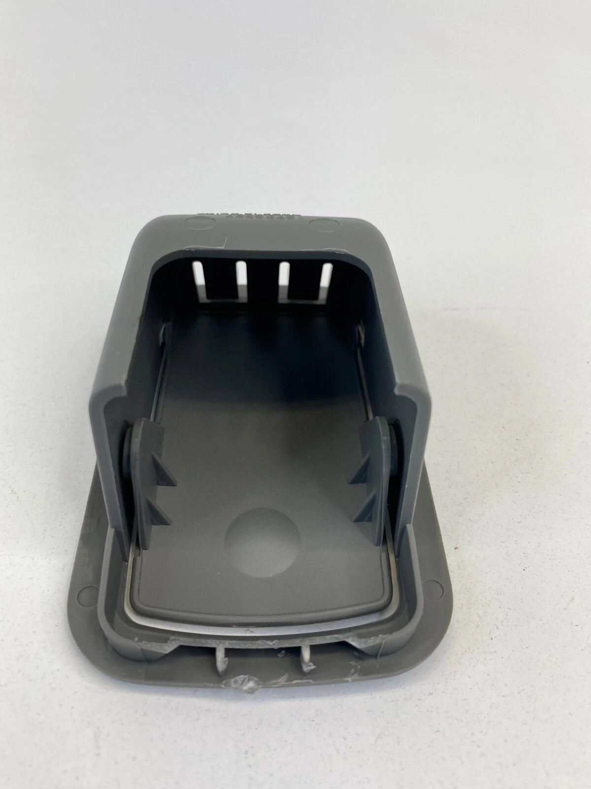 13-15 CHEVROLET MALIBU REAR DECK CHILD SEAT LOWER ANCHOR COVER TRIM OEM 15795997