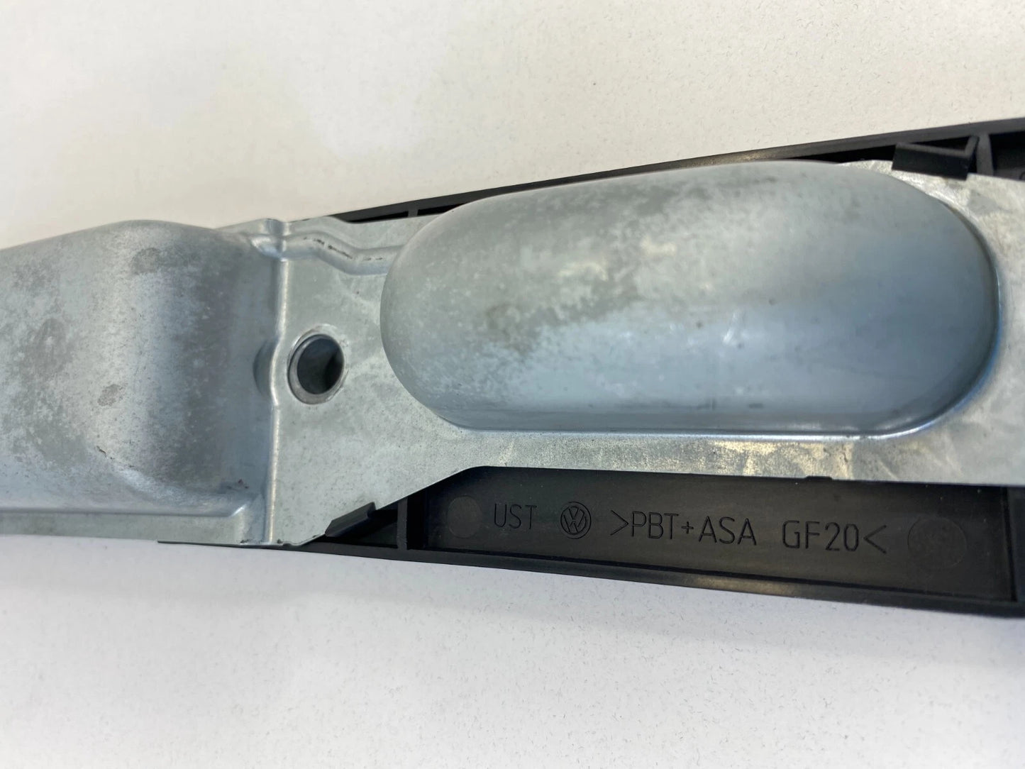 2007-2010 VOLKSWAGEN PASSAT SEDAN REAR TAILGATE LICENSE PLATE LIGHT LAMP OEM