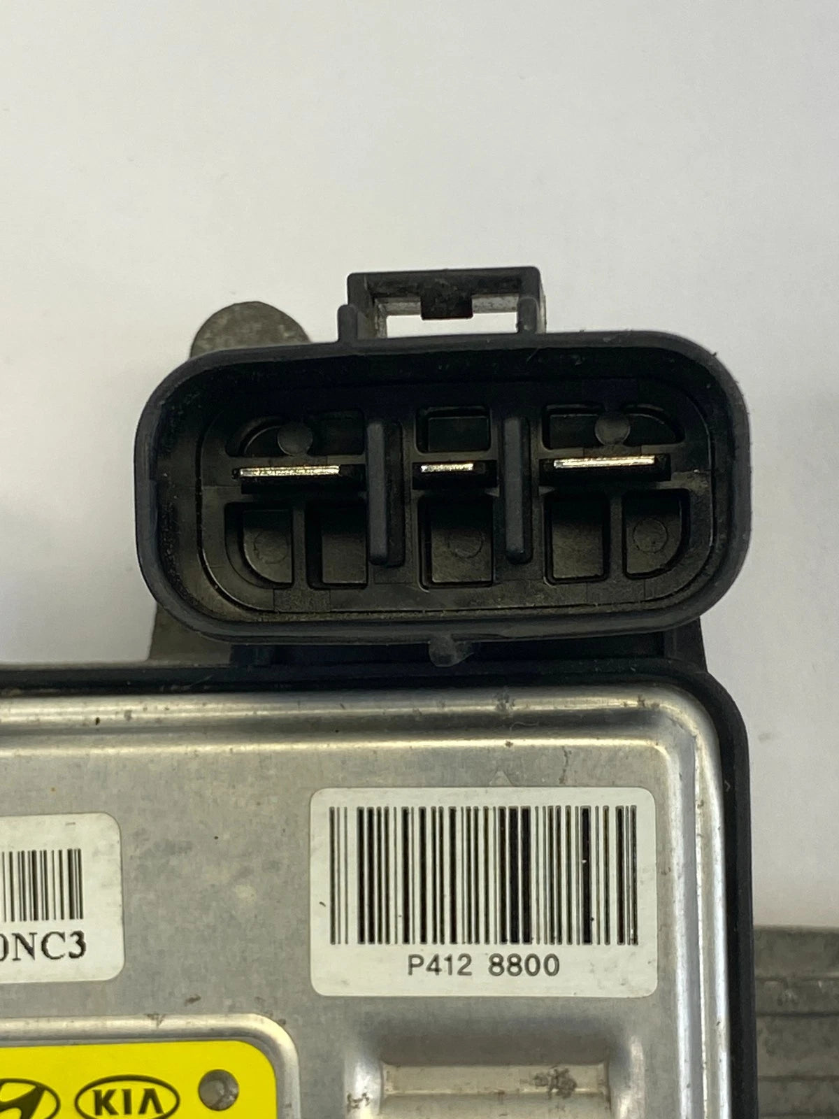 2014 2015 KIA SORENTO ENGINE COOLING FAN RESISTOR CONTROL MODULE 25385-B8800 OEM