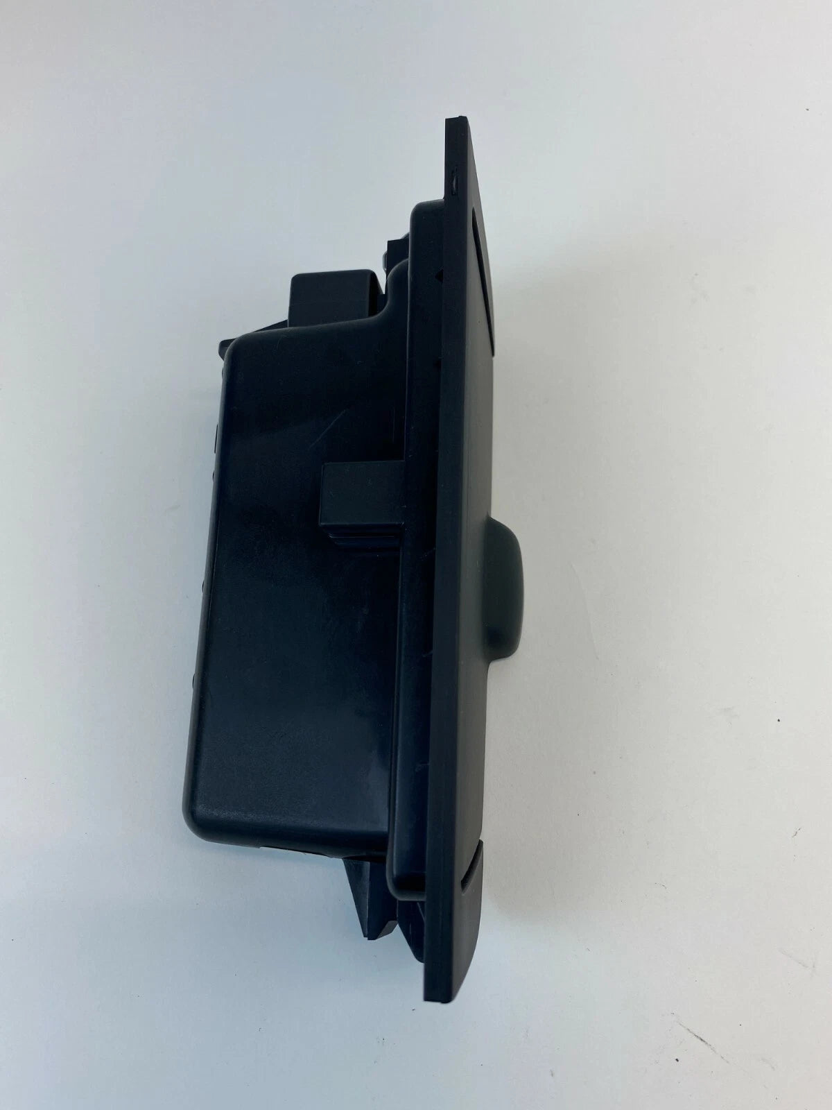 2004 2005 2006 KIA AMANTI REAR RIGHT SIDE DOOR PANEL ASHTRAY 83760-3F000 OEM