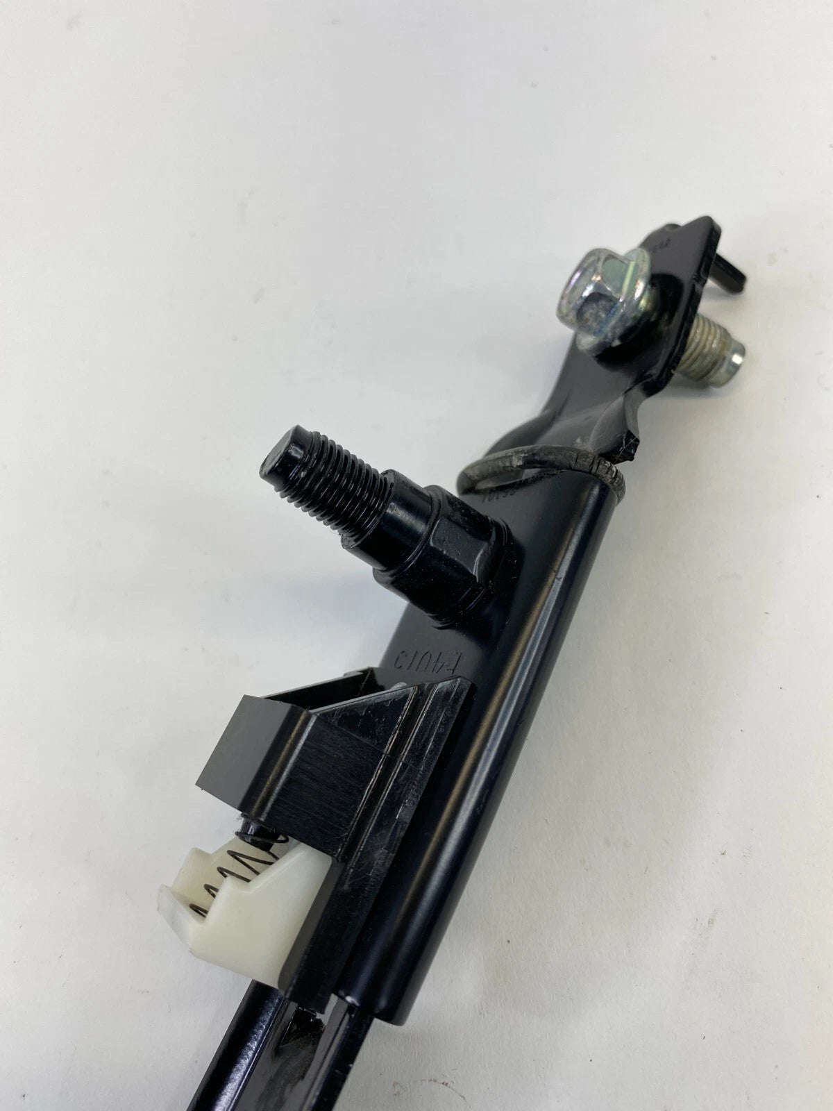 2007-2009 HYUNDAI SANTA FE SEAT BELT HEIGHT ADJUSTER LEFT OR RIGHT SIDE OEM