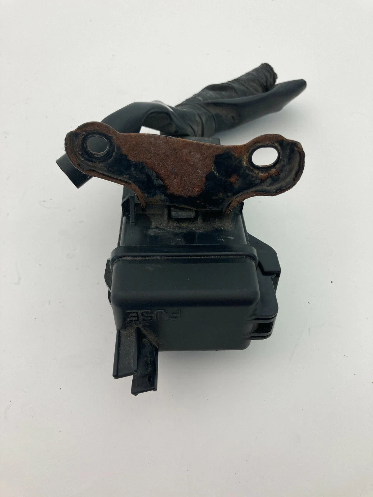 1999-2003 TOYOTA SOLARA COUPE 3.0L V6 ENGINE COMPARTMENT SMALL FUSE RELAY OEM