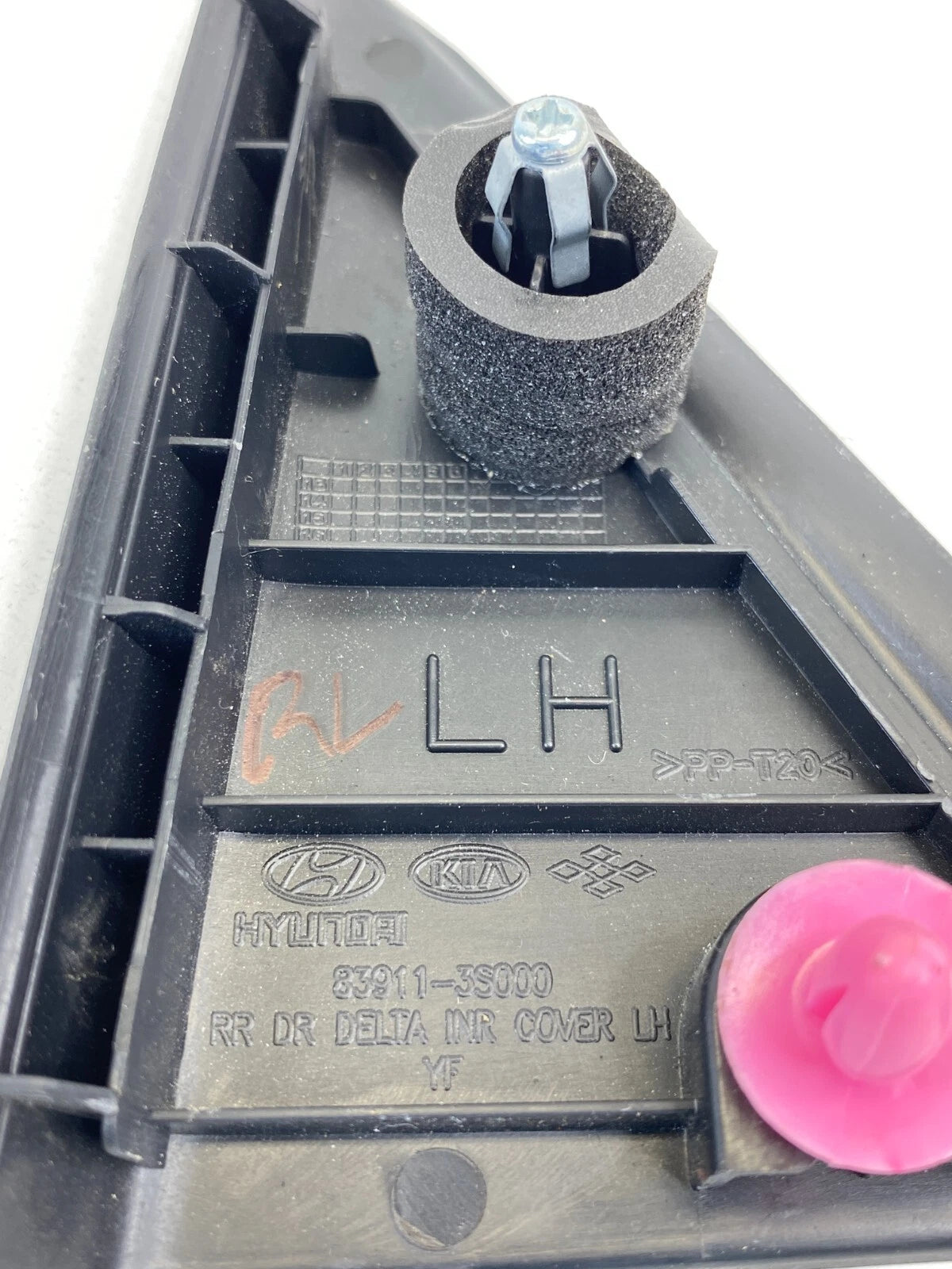 2011-2014 HYUNDAI SONATA INTERIOR REAR LEFT DOOR CORNER MOLDING COVER 839113S000