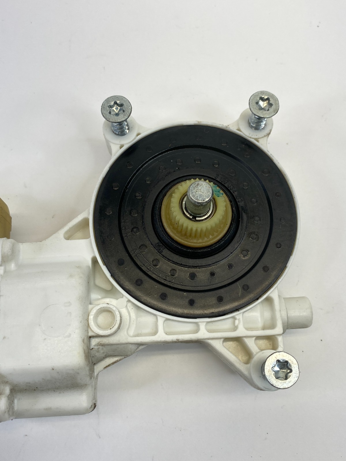 2008-2012 Chevrolet Malibu Front Right Side Door Window Motor 0130822249 OEM
