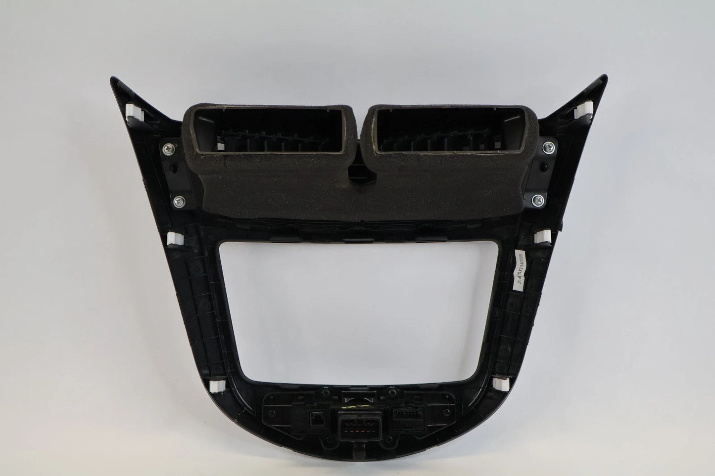 2012-2017 HYUNDAI ACCENT DASH RADIO BEZEL TRIM W/ AIR VENTS & HAZARD SWITCH OEM
