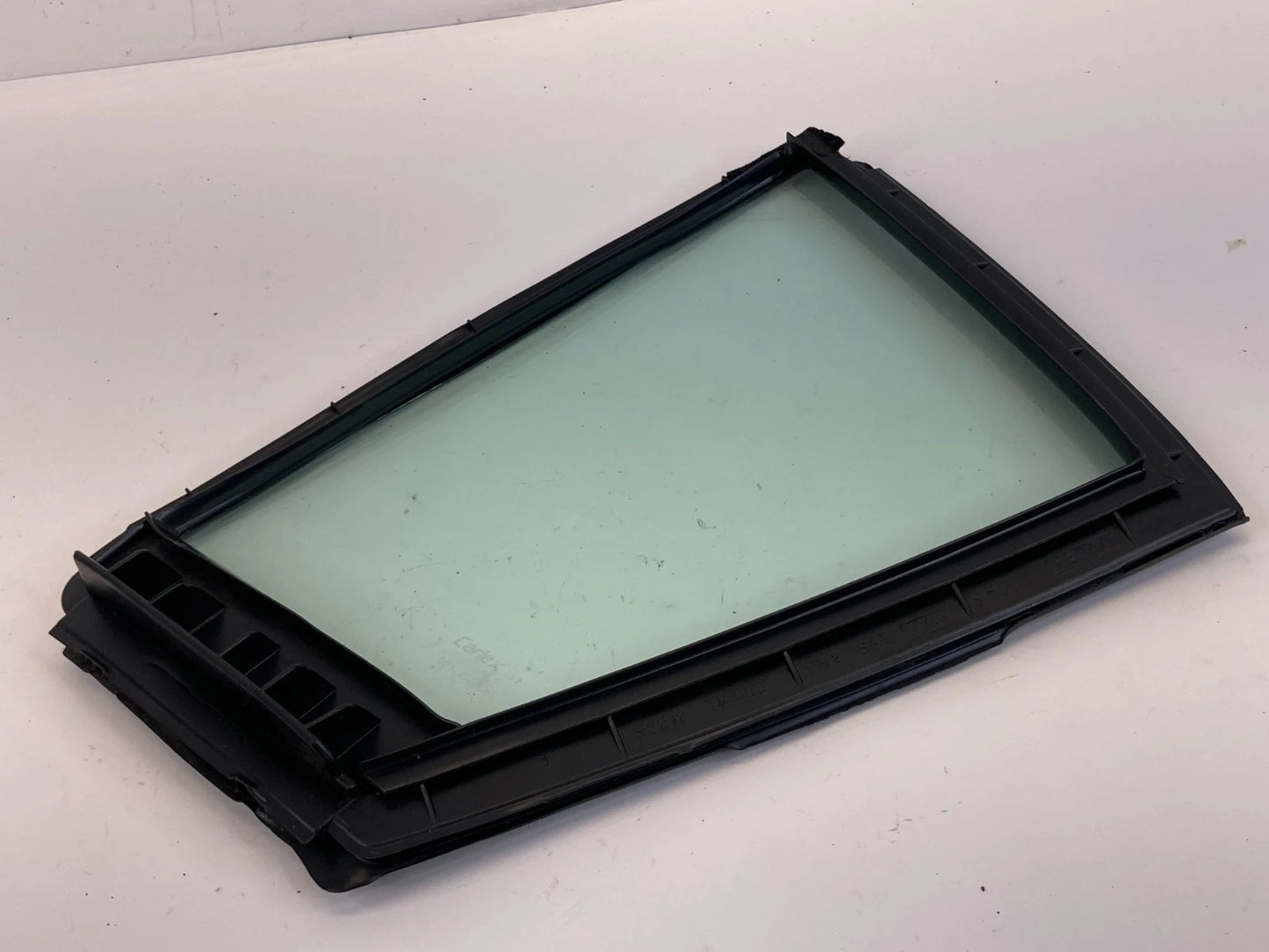 2007-2012 Nissan Altima Rear Right Door Vent Quarter Window Glass 82272-JA000