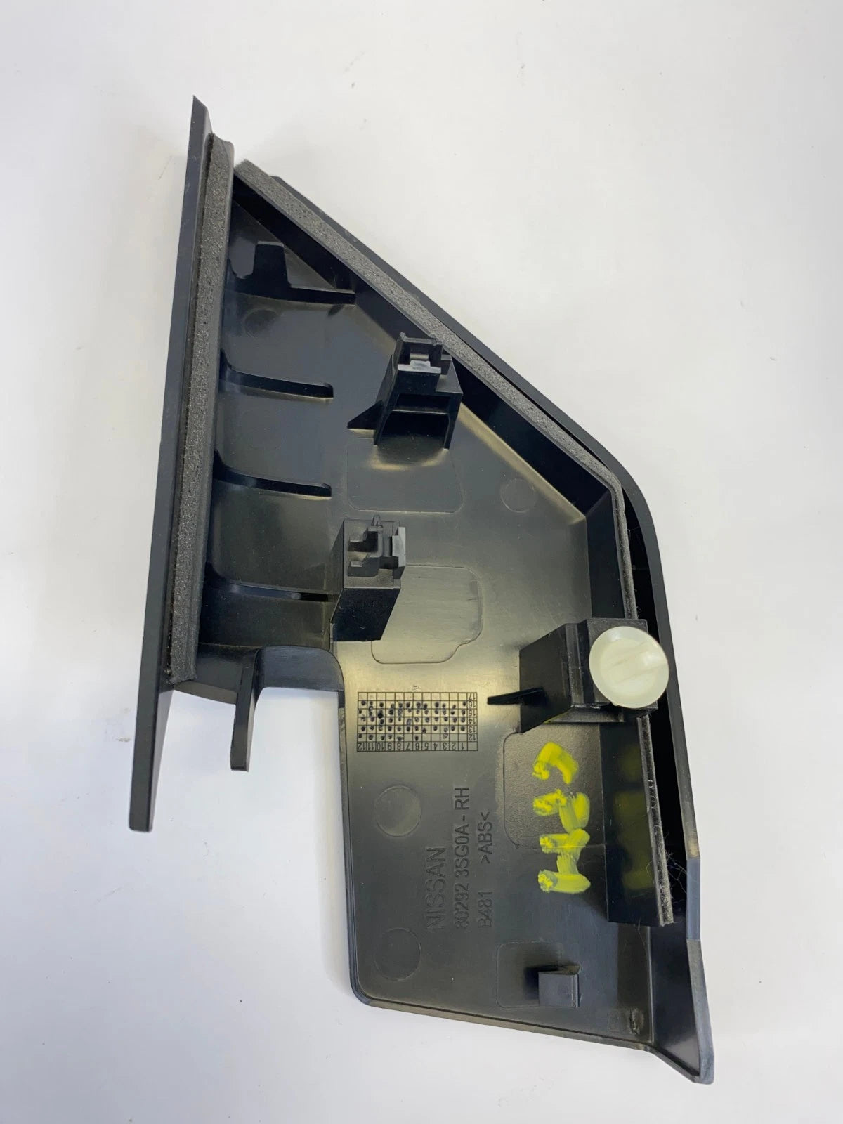 13-19 NISSAN SENTRA RIGHT PASSENGER INTERIOR DOOR MIRROR CORNER COVER 802923SG0A