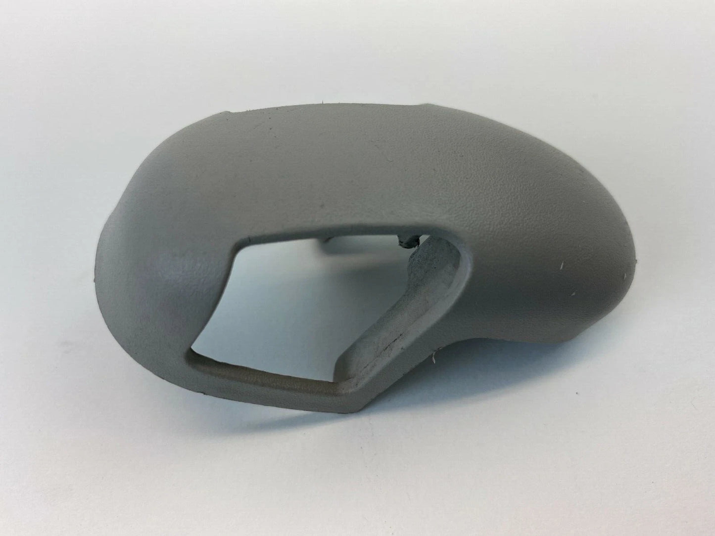 08 09 10 CHRYSLER TOWN & COUNTRY SEAT BELT ADJUSTER BOLT CAP COVER BEZEL TRIM