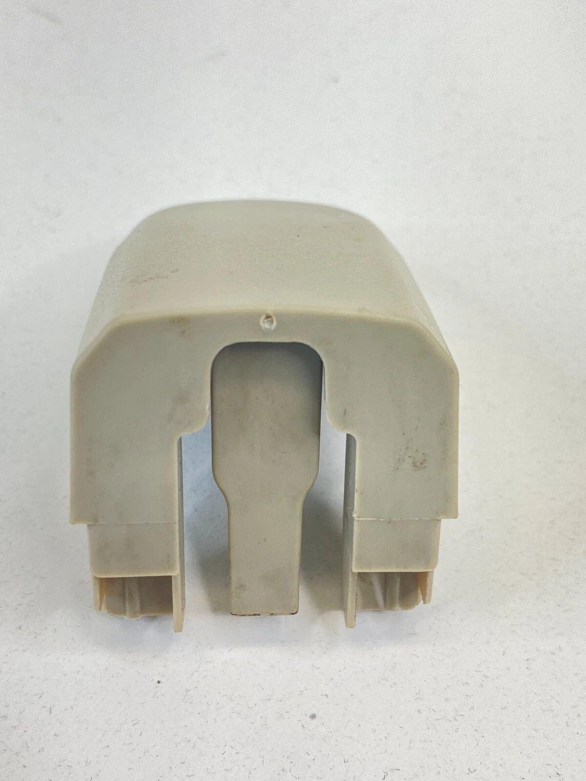 06 07 08 09 10 11 12 FORD FUSION SEAT BELT RETRACTOR COVER TRIM BEZEL 2028623