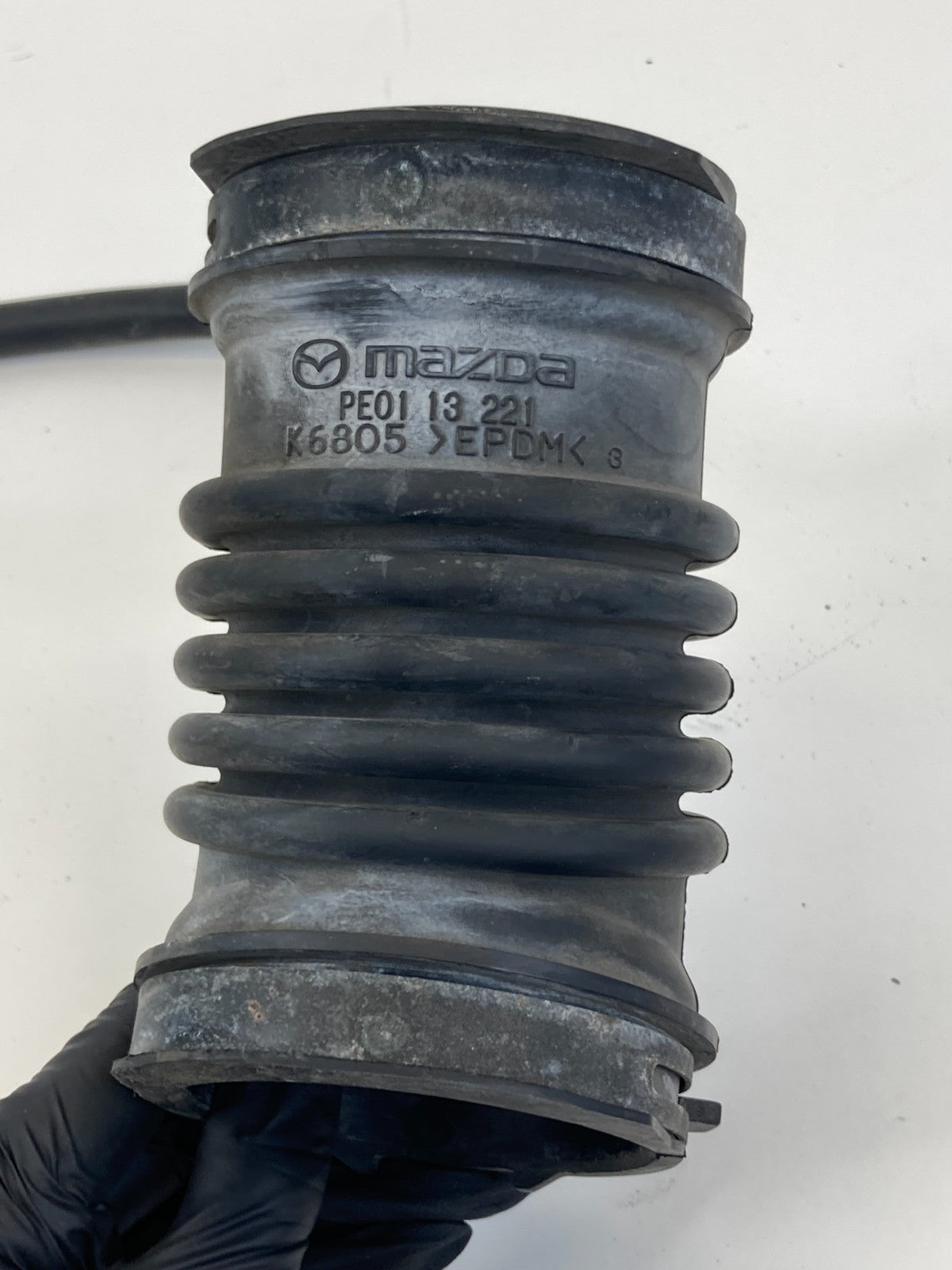 2013-2016 Mazda CX-5 14-18 Mazda 3 2.0L L4 Air Intake Hose Tube Duct PE0113221